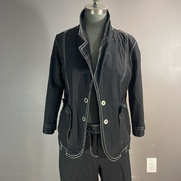 Cotton Ginny stylish black white stitching 2 piece suit.  13 P pants L blazer - Picture 11 of 17